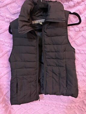 Kenneth Cole black puffer vest